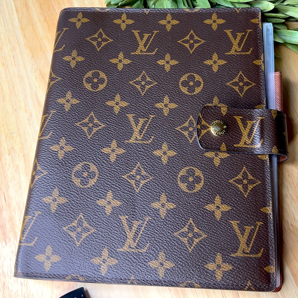 {LOUIS VUITTON} LARGE AGENDA/PLANNER